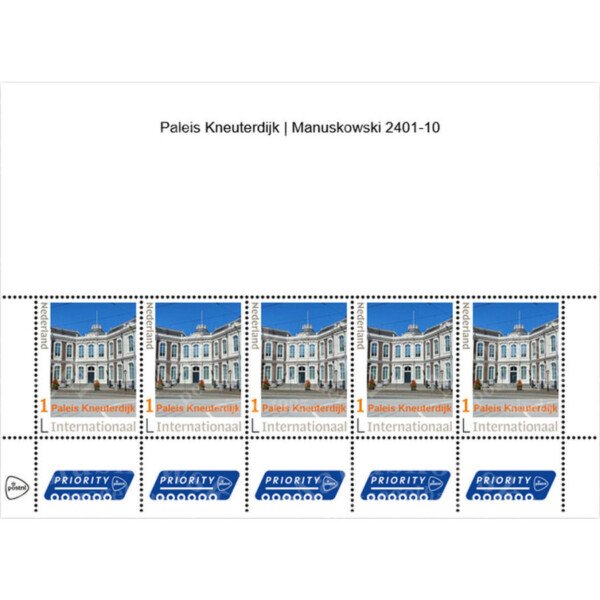 Het voormalig stadspaleis Paleis Kneuterdijk in Den Haag werd gebouwd in 1717 in Lodewijk XIV-stijl. De architect was Daniël Marot. Het paleis is gelegen in de bocht van de Kneuterdijk. Paleis Kneuterdijk maakt deel uit van het gebouwencomplex van de Raad van State